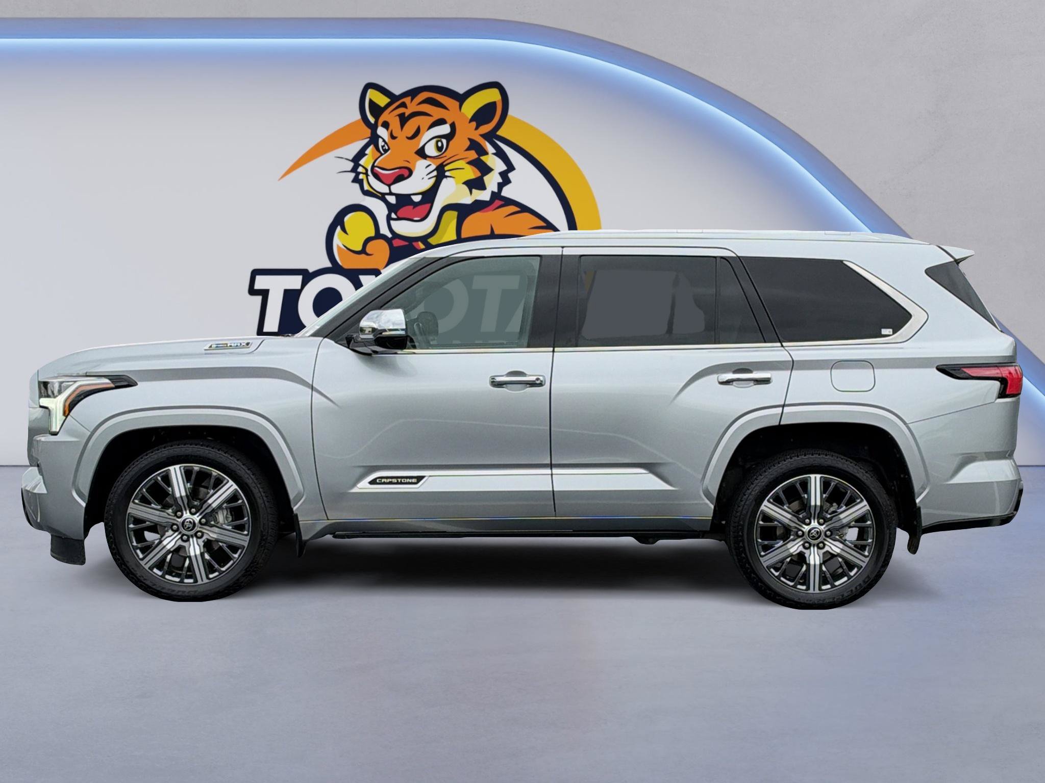 Used 2023 Toyota Sequoia Capstone AWD/4WD image 9