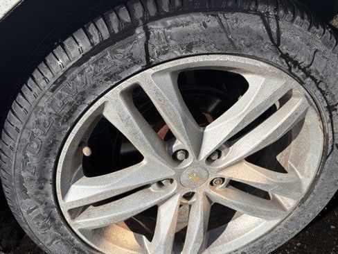 Used 2019 Chevrolet Equinox Premier image 9