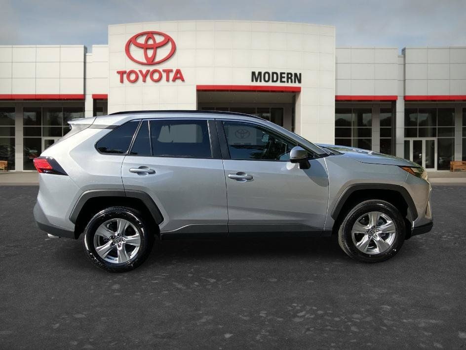 Certified 2025 Toyota RAV4 XLE AWD/4WD image 4