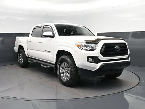 Used 2022 Toyota Tacoma SR w/ SR Convenience Package RWD image 9