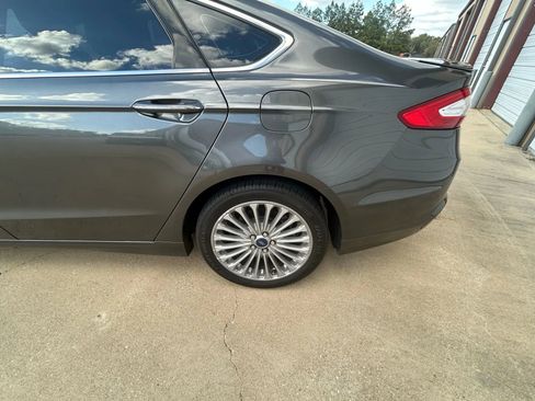 Used 2016 Ford Fusion Titanium image 6