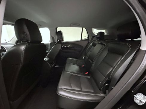 Used 2024 GMC Terrain SLT image 19