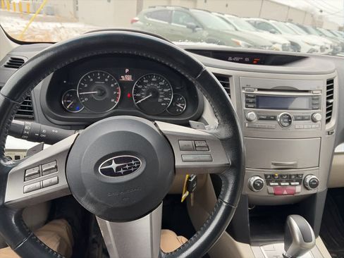 Used 2011 Subaru Outback 2.5i Premium image 18