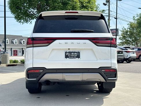 Used 2024 Lexus LX 600 4WD w/ Luxury Package image 7