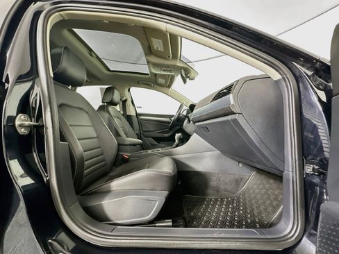 Used 2024 Volkswagen Jetta SE w/ Panoramic Sunroof Package FWD image 32