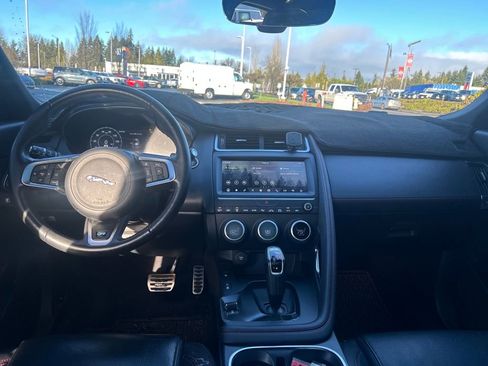 Used 2020 Jaguar E-PACE Checkered Flag image 6