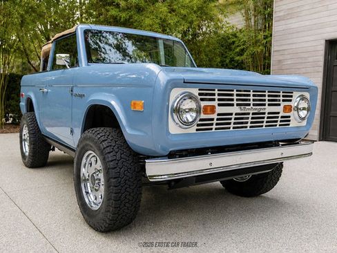 Used 2025 Ford Bronco Badlands AWD/4WD image 12