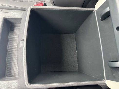 Used 2024 Kia Carnival LX image 21