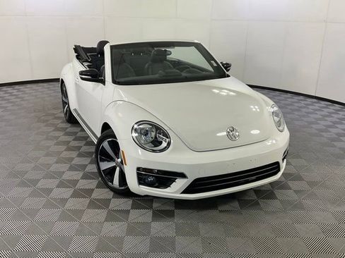 Used 2013 Volkswagen Beetle 2.0T FWD image 35