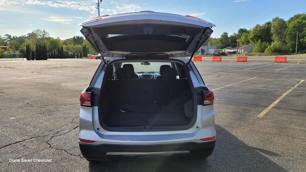 Used 2022 Chevrolet Equinox LT AWD/4WD image 11