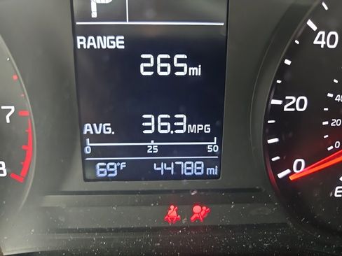 Used 2023 Kia Rio S image 3