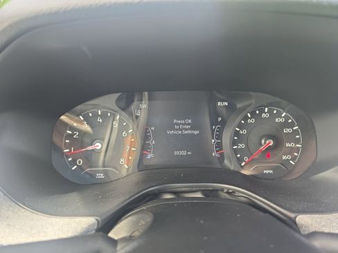 Used 2024 Jeep Compass Latitude AWD/4WD image 14