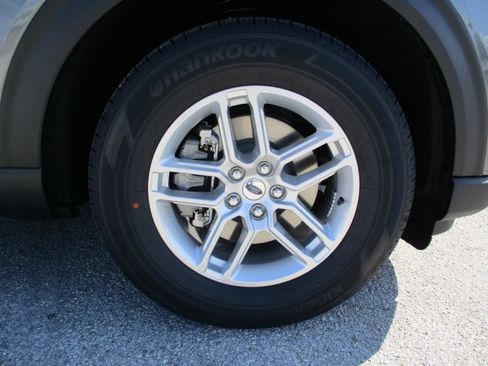 New 2025 Ford Explorer Active w/ Active Comfort Package image 9