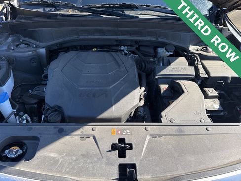 Used 2025 Kia Telluride S image 37