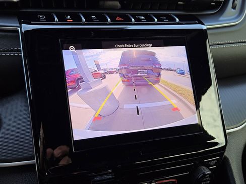 New 2025 Jeep Grand Cherokee Laredo image 19