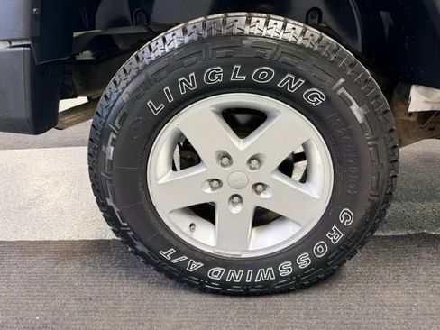 Used 2010 Jeep Wrangler Sport AWD/4WD image 16