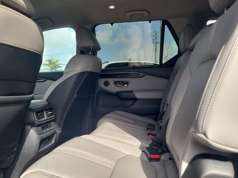 Certified 2024 Honda Pilot EX-L image 13