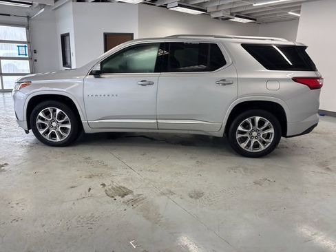 Used 2021 Chevrolet Traverse Premier image 7