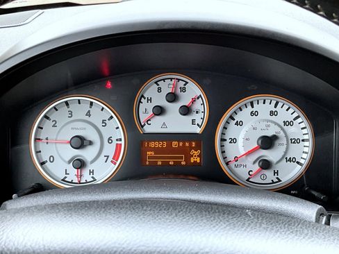 Used 2014 Nissan Titan PRO-4X image 12