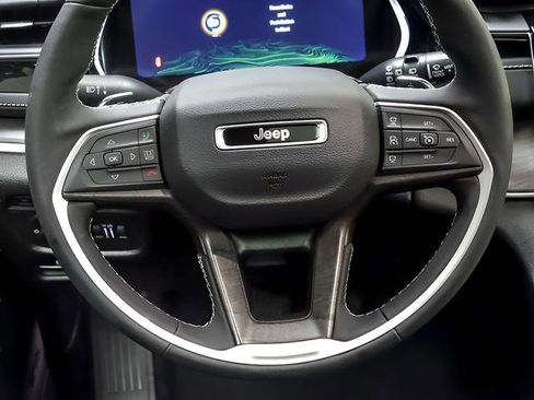 Used 2022 Jeep Grand Cherokee Limited 4xe AWD/4WD image 15