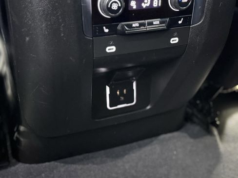 Used 2022 Chevrolet Suburban Premier w/ Premium Package image 38