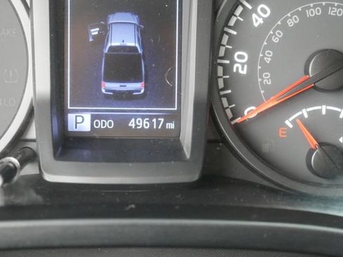 Used 2020 Toyota Tacoma SR AWD/4WD image 19