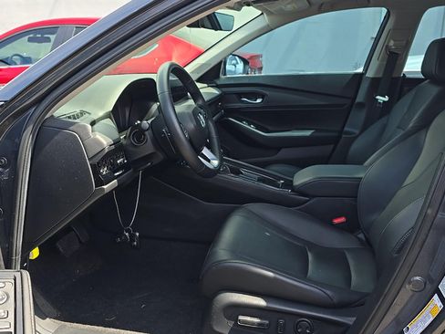 Used 2024 Honda Accord Touring image 7