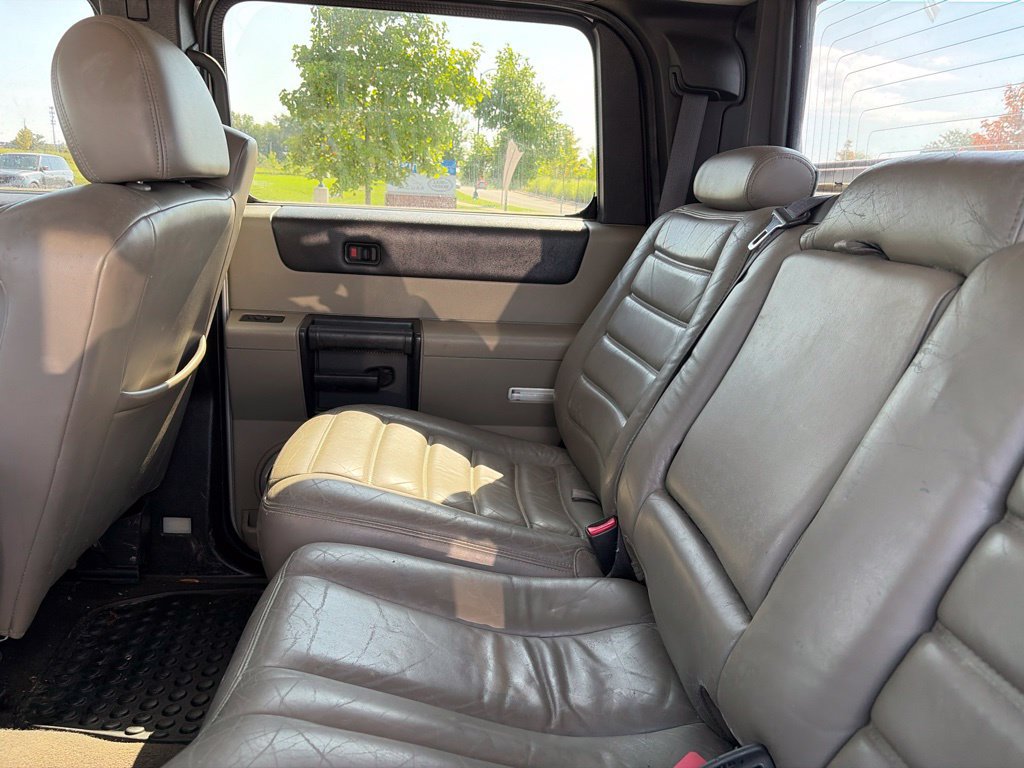 Used 2005 HUMMER H2 SUT w/ Preferred Equipment Group AWD/4WD image 23