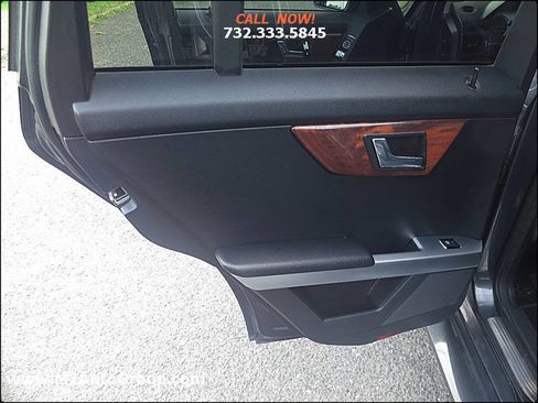 Used 2010 Mercedes-Benz GLK 350 4MATIC image 23