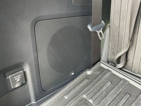 New 2026 Toyota Highlander Platinum image 12