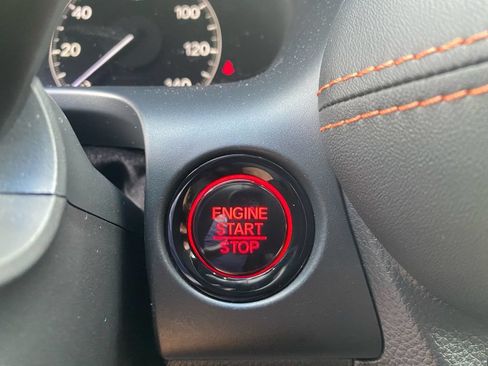 Used 2024 Honda HR-V Sport image 17