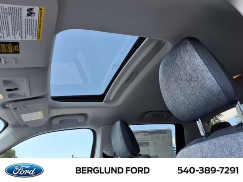 New 2025 Ford Maverick XLT w/ XLT Luxury Package image 8