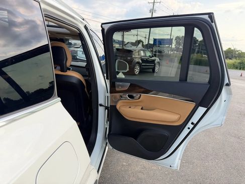 Used 2016 Volvo XC90 T6 Momentum w/ Momentum Plus Package AWD/4WD image 42