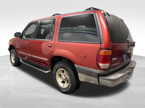 Used 2001 Ford Explorer XLT image 2