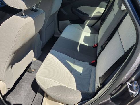 Used 2012 Ford Focus SE FWD image 13