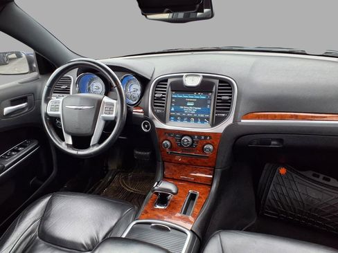 Used 2014 Chrysler 300 AWD w/ Driver Convenience Group image 12