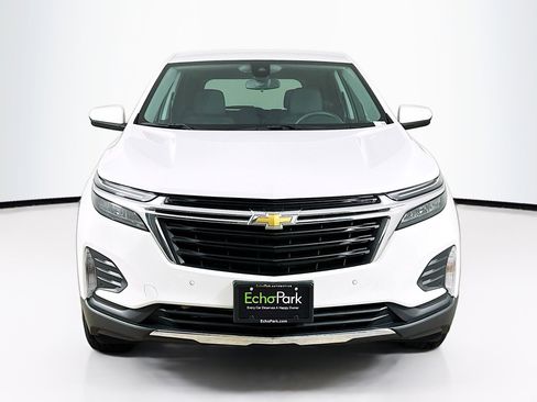 Used 2023 Chevrolet Equinox LT image 2