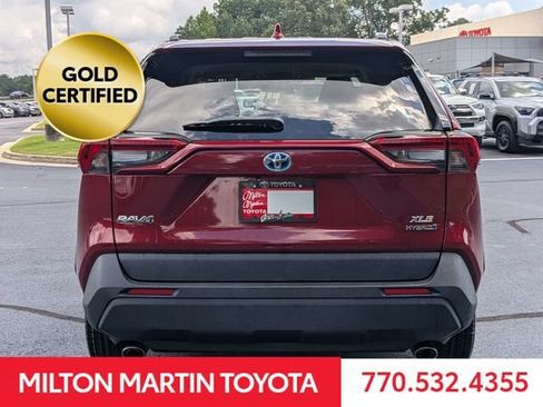 Used 2022 Toyota RAV4 XLE AWD/4WD image 9