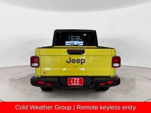 Used 2023 Jeep Gladiator Rubicon w/ Cold Weather Group AWD/4WD image 5