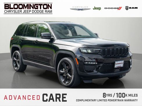 Used 2023 Jeep Grand Cherokee Limited w/ Black Appearance Package AWD/4WD image 1