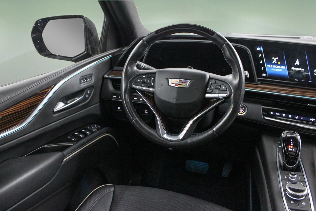 Used 2023 Cadillac Escalade ESV Premium Luxury w/ Performance Package AWD/4WD image 18