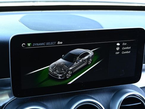 Used 2020 Mercedes-Benz C 300 Sedan image 29