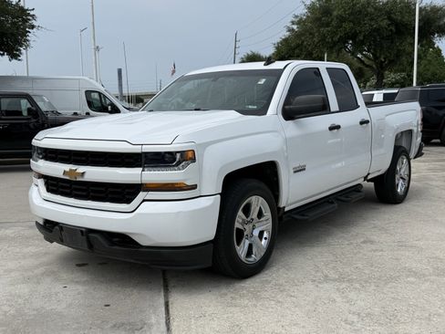 Used 2018 Chevrolet Silverado 1500 Custom w/ Texas Edition RWD image 9