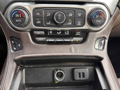 Used 2015 Chevrolet Suburban LTZ image 16