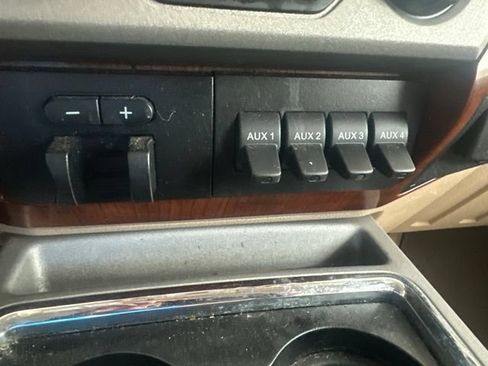 Used 2015 Ford F350 King Ranch w/ FX4 Off-Road Package AWD/4WD image 42