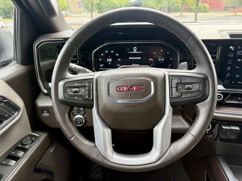Used 2024 GMC Sierra 1500 SLT w/ SLT Premium Plus Package AWD/4WD image 20