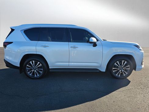 Used 2025 Lexus LX 600 4WD w/ Interior Upgrade Package image 6