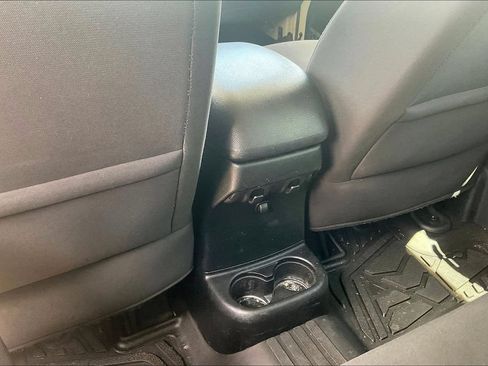 Used 2018 Jeep Wrangler Unlimited Sport AWD/4WD image 23