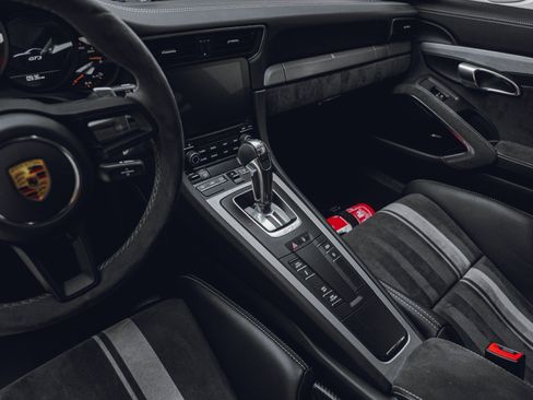 Used 2018 Porsche 911 GT3 RWD image 34