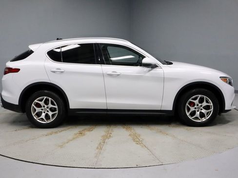 Used 2019 Alfa Romeo Stelvio AWD image 7